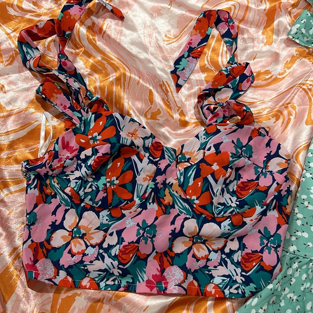 6 piece SHEIN clothes Xs/S - Picture 2 of 6